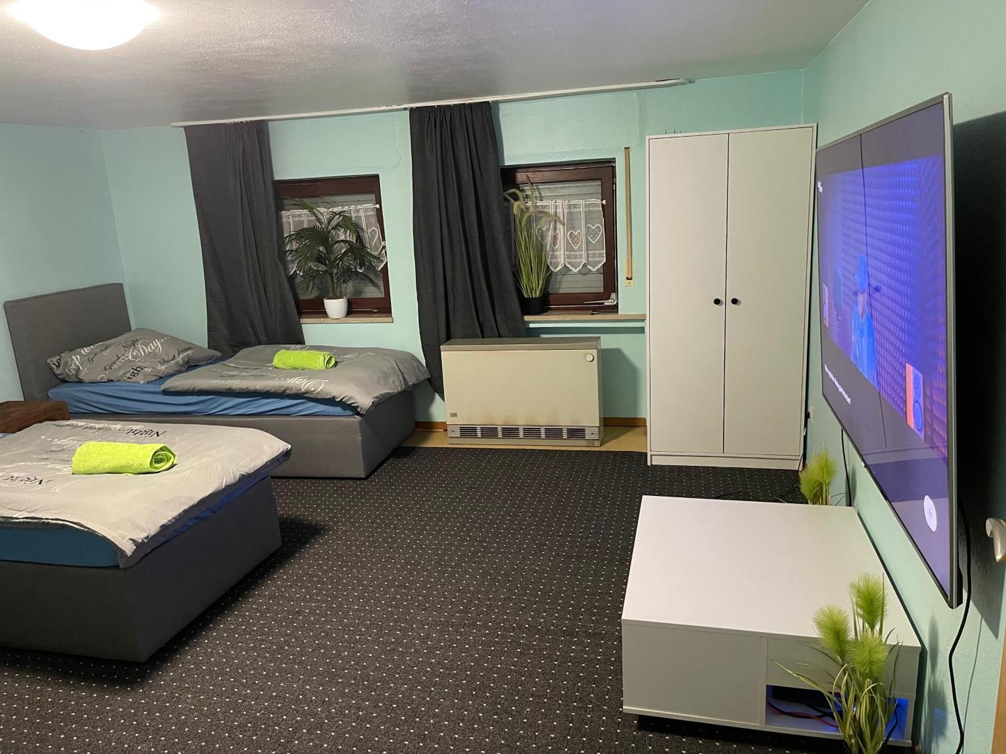 Chambre Avec 3 Lits Tréveris Exterior foto